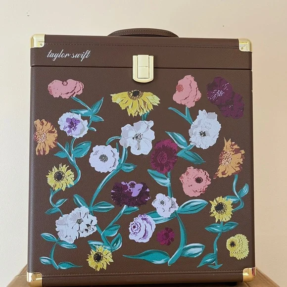 NIB Taylor Swift Acoustic Piano Vinyl Case Surprise Song Eras Tour Swiftie Rare - Picture 4 of 14